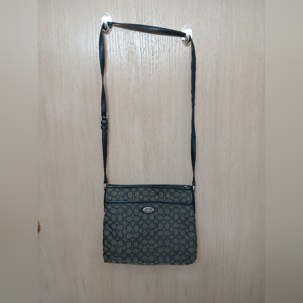 Coach Greyblack Signature Print Large Crossbody Handbag.